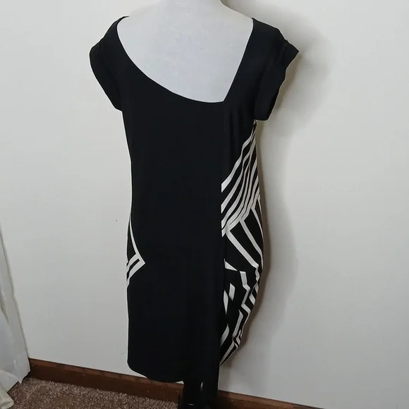 BCBG Maxazria black & white abstract midi dress size Small - Picture 7 of 15